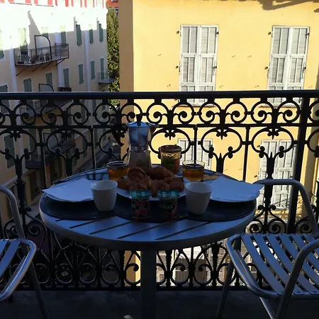 Le 29 Apartment *